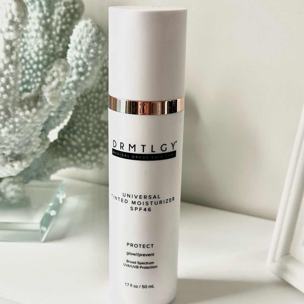 DRMTLGY Universal Tinted Moisturizer